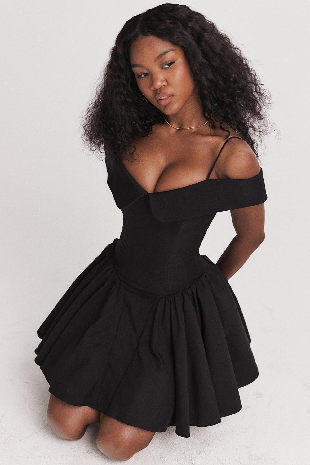 Formendes Kleid Chloe